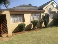 Naisar Holiday Home & Cottage Primrose Hotels near Morningside Shops Bulawayo Zimbabwe