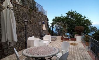 L'Incanto Restaurant & Suites