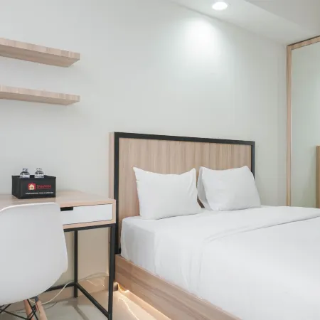 Nice and Cozy Studio at Evenciio Margonda Apartment