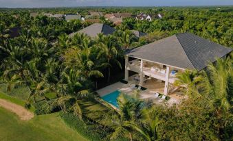 Amazing Golf Villa at Luxury Resort in Punta Cana, Includes Staff, Golf Carts and Bikes
