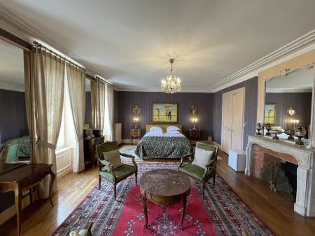 Chateau la Rametiere Отели в г. Монвирон