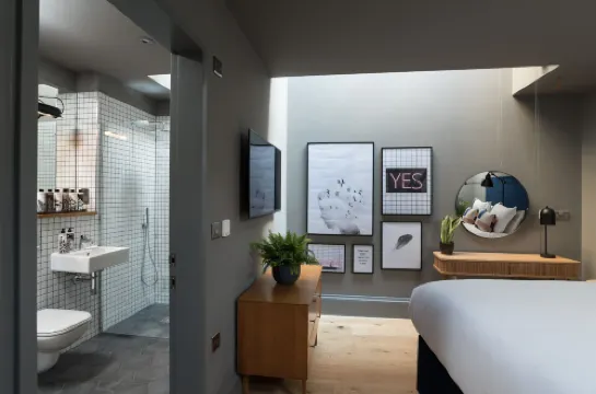 Hiding Space - Trim Street Apartments