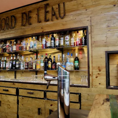 Au Bord de l'Eau