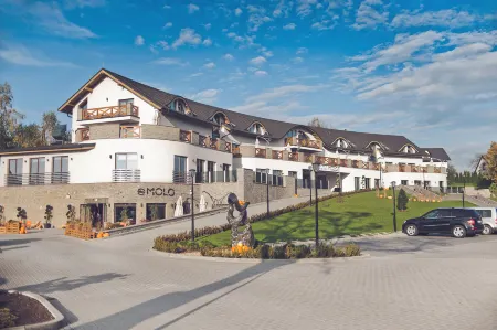 Hotel Molo Resort Отели рядом со станцией Oświęcim