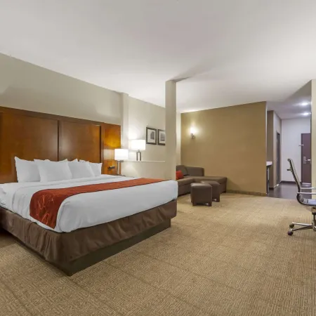 Comfort Suites