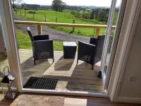 Cleeves Cabins, Arran Lodge with Hot Tub Luxury Hotels in West Kilbride
