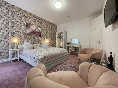 Astoria Hotel Bad Wildstein Отели в г. Трабен-Трарбах