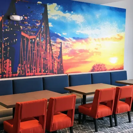 Gundersen Hotel & Suites