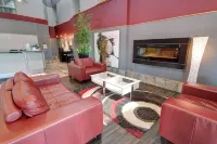 Days Inn by Wyndham Estevan - parking