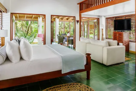 Idle Awhile Resort Отели в г. Негрил