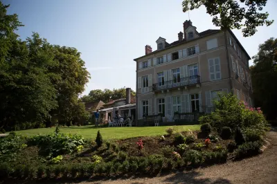 Le Chateau de La Vierge Hotels in Gif-sur-Yvette