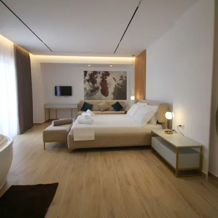 Julia Hotel