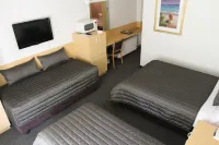 Mid City Motor Inn Queanbeyan Hotels in Karabar