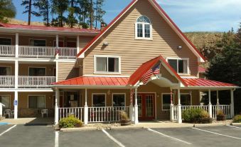 Keystone Boardwalk Inn and Suites
