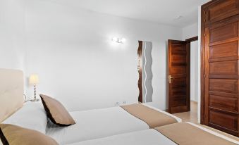 Paloma Beach Apartments