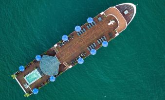 Rosa Cruise Halong