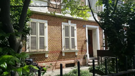 Basel Charme Apartments Отели рядом с достопримечательностью «Basel SBB Station»