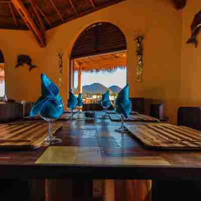 Laguna Beach Dining/Meeting Rooms