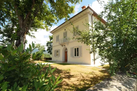 La Locanda di Adele - Il Giardinetto B&B Отели рядом с достопримечательностью «Mugello»