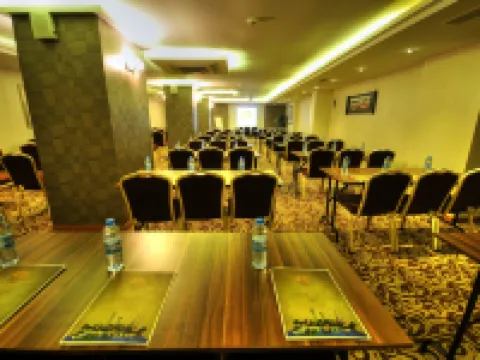 ゴールデン デラックス ホテル アダナのホテル