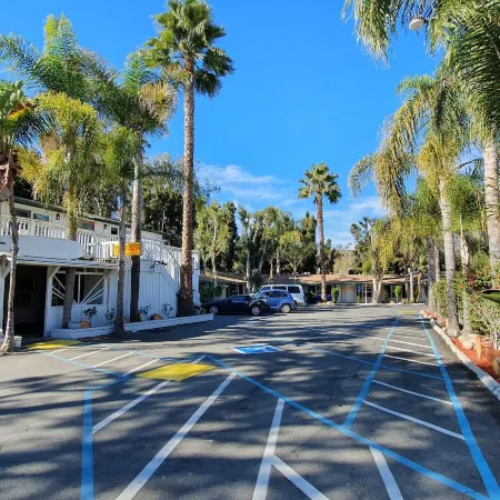 Motel San Diego - in San Diego (Pacific Beach) Отели рядом с достопримечательностью «Пляж Пасифик-бич»