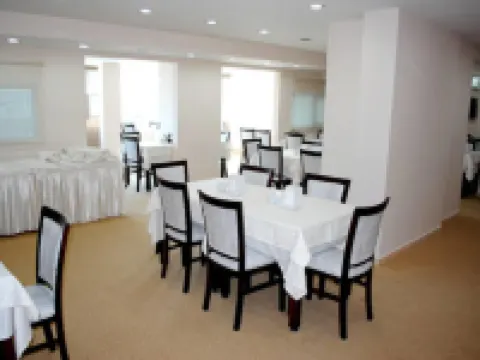 アーニャ スーツ ホテル デニズリのホテル