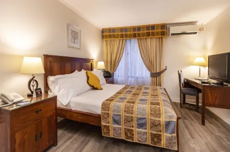 Park Plaza Apartments Отели рядом с достопримечательностью «Гора Сан-Кристобаль»