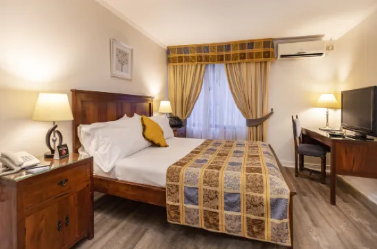 Park Plaza Apartments