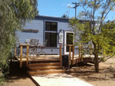 Coral Tree House Hotels in Rainbow