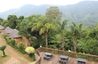Magoebaskloof Mountain Lodge - parking