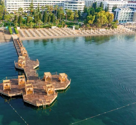 Tui Blue Grand Azur Отели рядом с достопримечательностью «KAPURCUK HOUSE OF CULTURE AND GASTRONOMY»