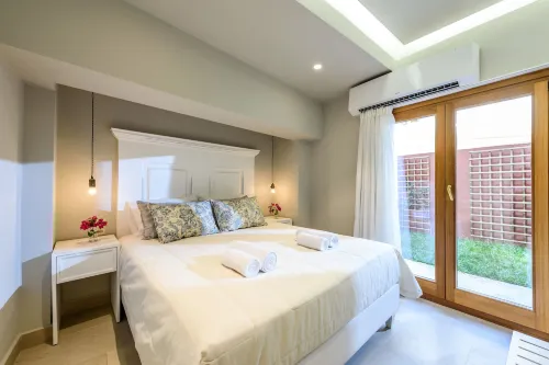 Candia Suites & Rooms - parking