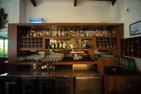 The Ocean Pearl Resort and Spa - bar