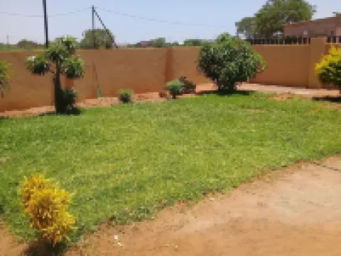 Rest Shade Bed and Breakfast Hotéis em Serowe