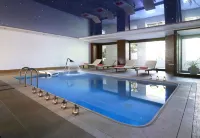 Macaris Suites & Spa - Pools