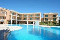 Sunny Golf Hotel - С бассейном