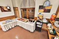 Attic Hotel - Aamiainen