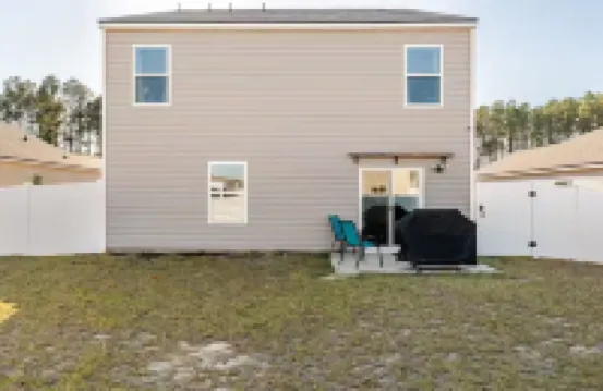 Madisyn’s Manor - Luxe Comfort + StylePet Friendly & Amazing Pools