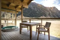 Minaret Station Alpine Lodge Hotels in Minaret Bay