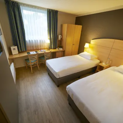 DC Hotel & Restaurant Brussels South Hotels near Metro Veeweyde