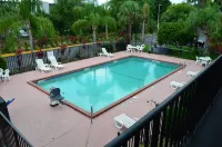 Quality Inn & Suites Orlando Airport - Uima-altaat