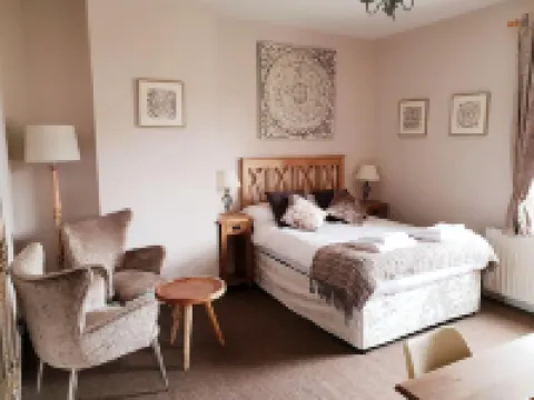 The Red Lion Hotels in Daventry District