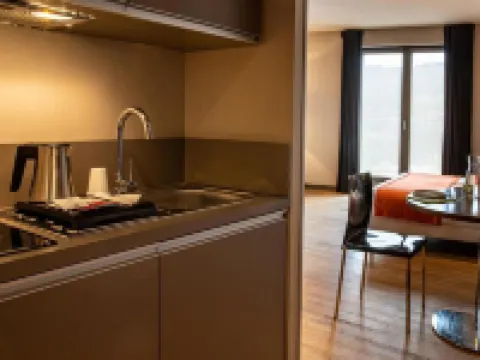 アドニスリヨンドックウエスト リヨンのホテル