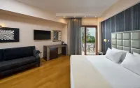 Mediterranean Princess- Adults Only - Balkoner