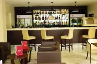 Monty Suites & Golf - Quầy bar