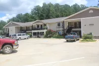 High Falls Inn & Suites