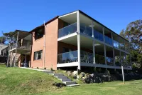 Dungowan Holiday Accommodation Hotels in Woollamia
