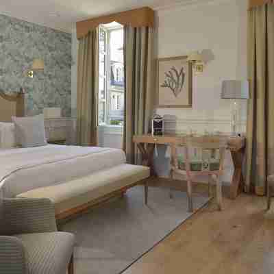 Château La Chenevière Rooms