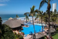 Torres Mazatlan - مسبح