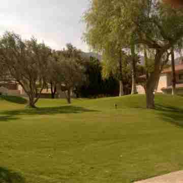 Palm Springs Condo in Lush Garden Setting.  Central to Major Attractions. Hotel Exterior